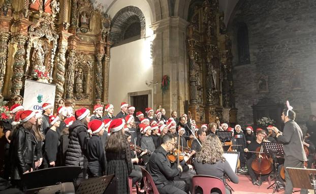 Valdés celebra la Navidad con música y pide al Principado más financiación para el Conservatorio del Occidente