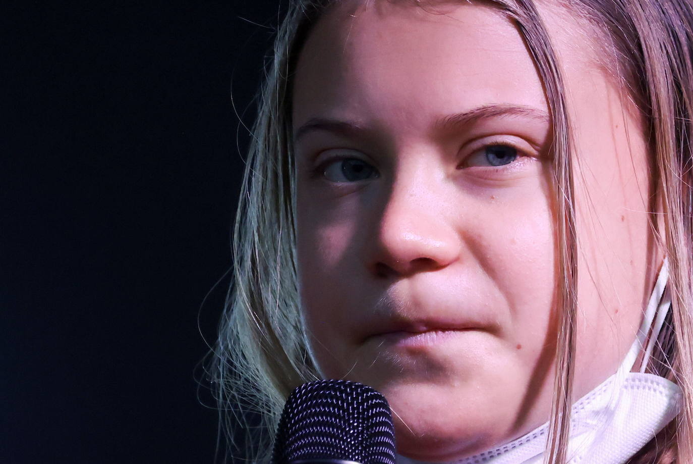 Greta Thunberg discute con Andrew Tate por Twitter y lo detienen horas después