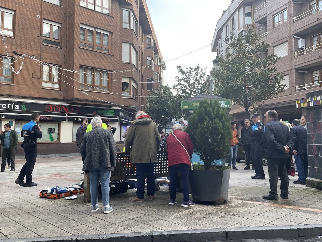 Fallece un hombre en La Felguera tras sufrir un infarto en la calle