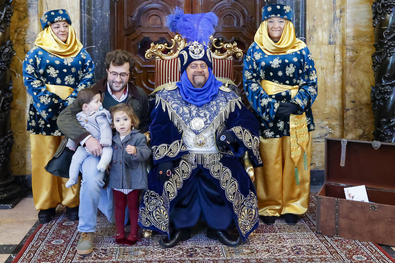 Emoción y nervios para entregar las últimas peticiones a los Reyes Magos