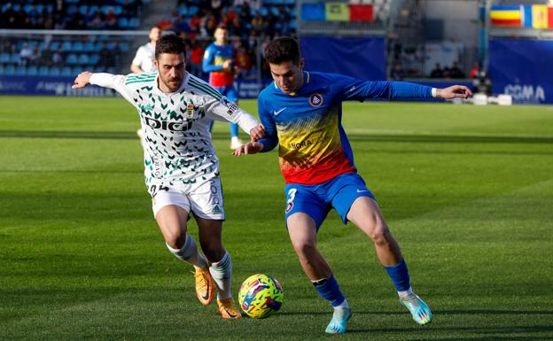 El Oviedo reacciona tarde