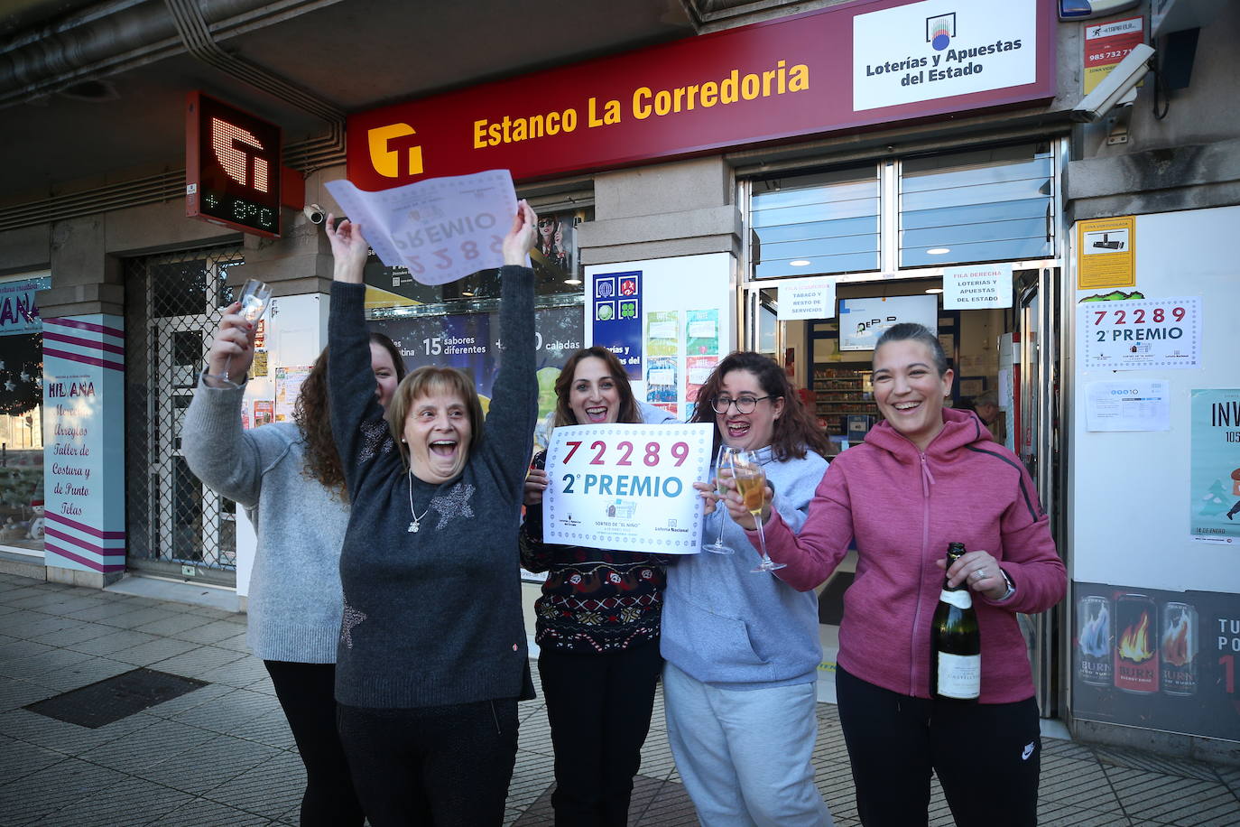 Alegría desbordante en Oviedo por el segundo premio de El Niño