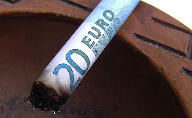 El BOE publica el nuevo precio del tabaco en 2023: estas son las marcas que suben su coste
