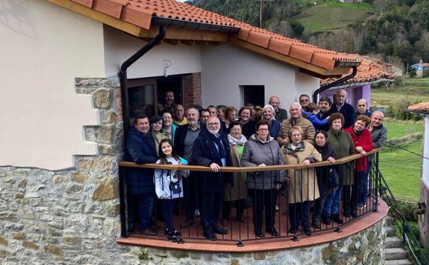 Llovio integra a Santianes del Agua en su nuevo centro social y actuará sobre el Camino