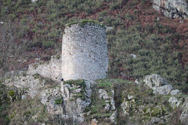 Sobrescobio pide ayuda a patrimonio para mantener su torreón