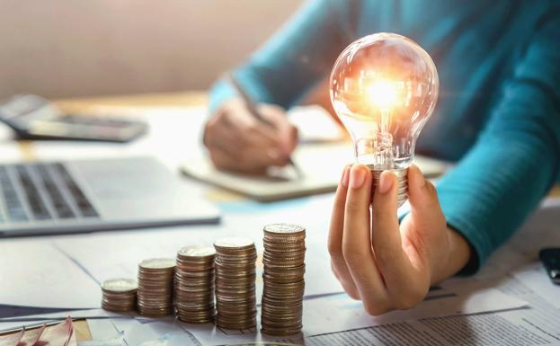 El precio de la luz baja este sábado: la hora más barata será a 35 euros