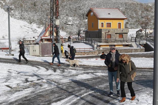 'Fien' y 'Gérard' dejan las primeras nieves y traen el invierno a Asturias