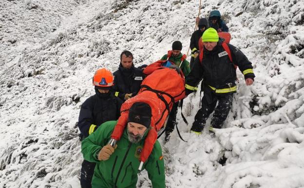 La impresionante caminata en plena ventisca para rescatar a un ganadero en Cabrales