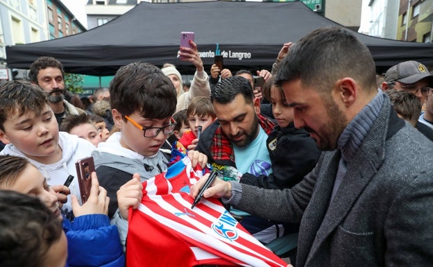 'El Guaje' pisa El Molinón en la previa de la eliminatoria de hoy