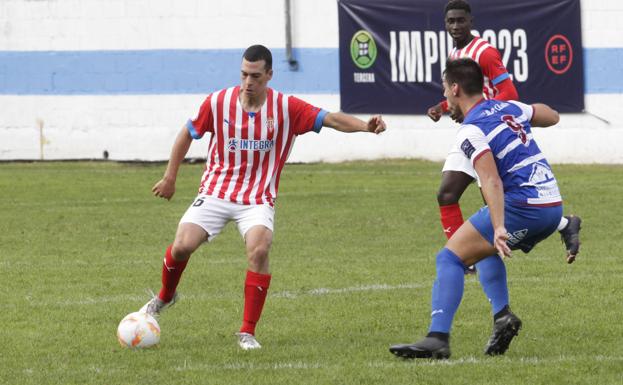 Damián Cáceres debuta en la convocatoria del Sporting