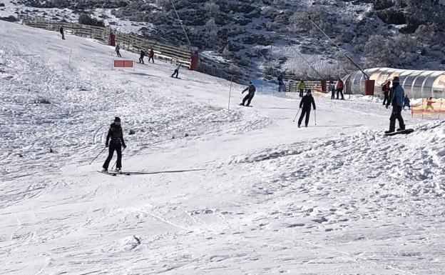 Asturias estrena por fin la temporada de esquí