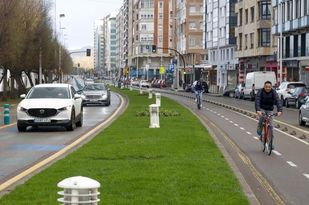 La alcaldesa de Gijón acata la sentencia del 'cascayu', pero insiste: «El Muro es peatonalizable»