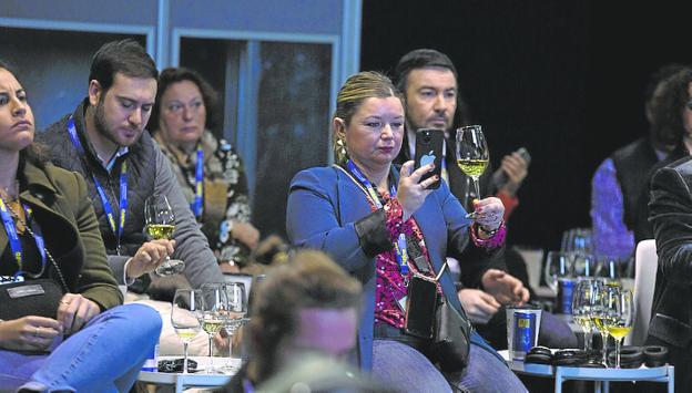 La sidra de Asturias se hace sitio en el congreso del vino