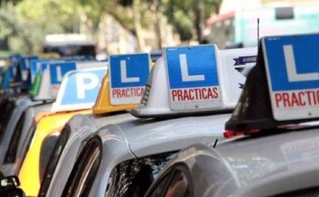 La DGT ofrece tres mil plazas con sueldos de hasta 2.100 euros al mes