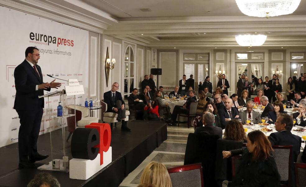 Barbón urge la reforma de la financiación autonómica para mantener el sistema sanitario