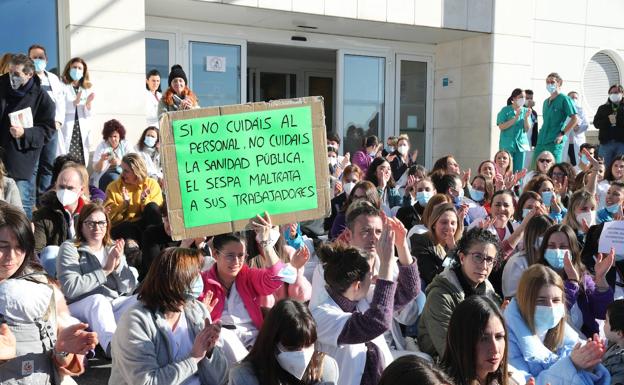 ﻿«Coacción no es conciliación», claman las enfermeras en Gijón