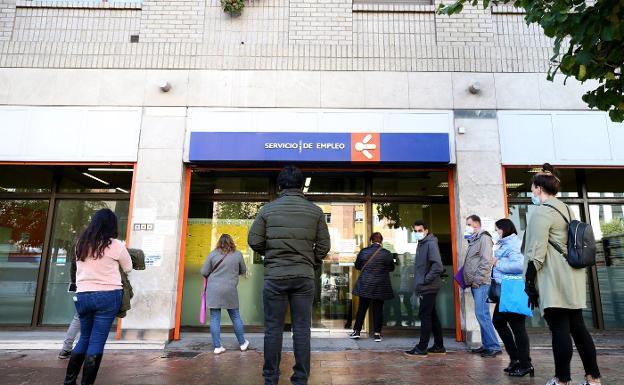Asturias lidera la subida del paro en España con 2.342 nuevos desempleados, un 3,78% más