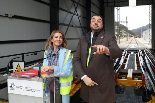 El Principado exige más trenes nuevos de Feve y un compromiso para su entrega tras el fiasco