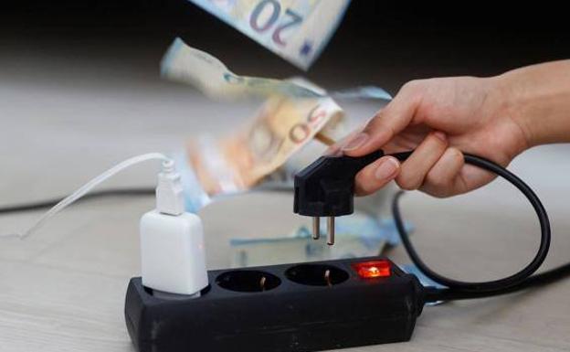 La luz marca el segundo precio más alto del año: estas son las horas más baratas del jueves