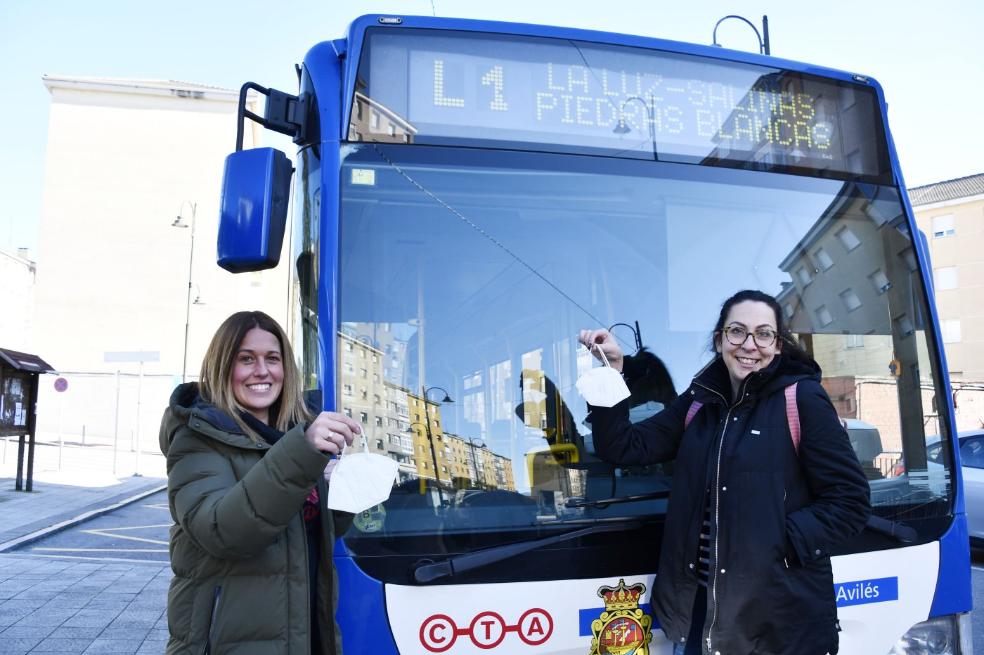 El transporte público recupera la normalidad sin la mascarilla