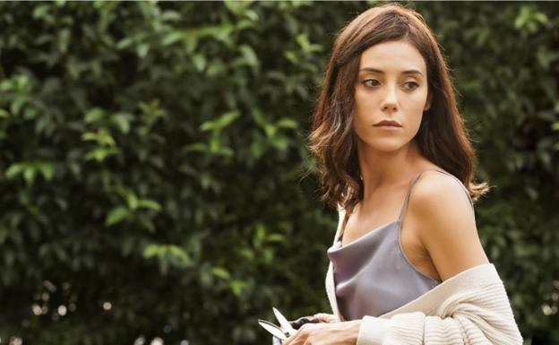 Dan por desaparecida a la actriz turca Cansu Dere tras el terremoto