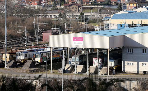 «O cambia la organización o errores como el encargo de los trenes de Feve pueden repetirse»