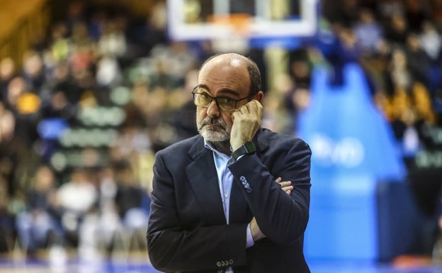 El Alimerka Oviedo Baloncesto destituye a Trifón Poch