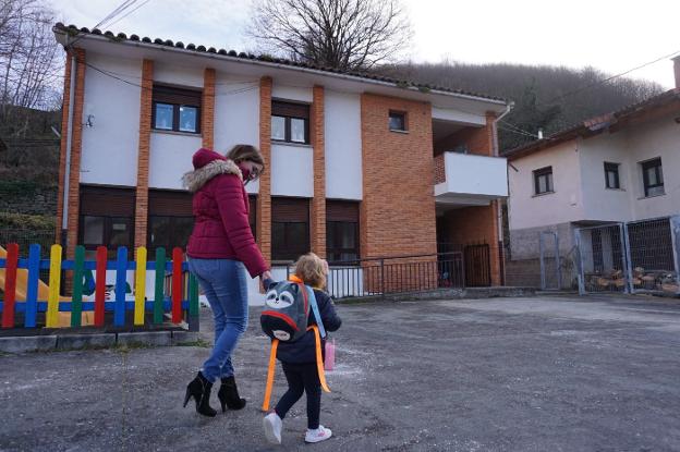 Una escuela de 0 a 3 «familiar y con servicios como de casa» para conciliar en Ponga