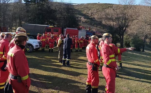 Ocho incendios forestales en Asturias mantienen activo el plan de emergencia