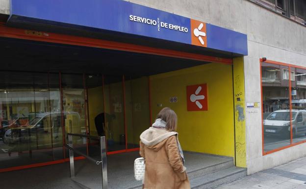 Requisitos para recibir la ayuda del SEPE de 480 euros al mes si se ha trabajado menos de un año