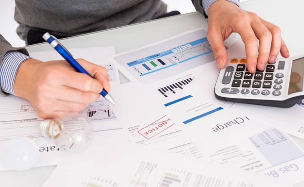 El precio de la luz se eleva hasta los 150 euros: las horas más baratas del martes