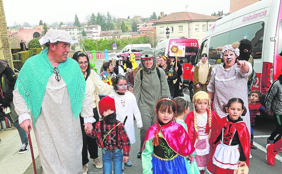 Nava se echa a la calle en el Antroxu