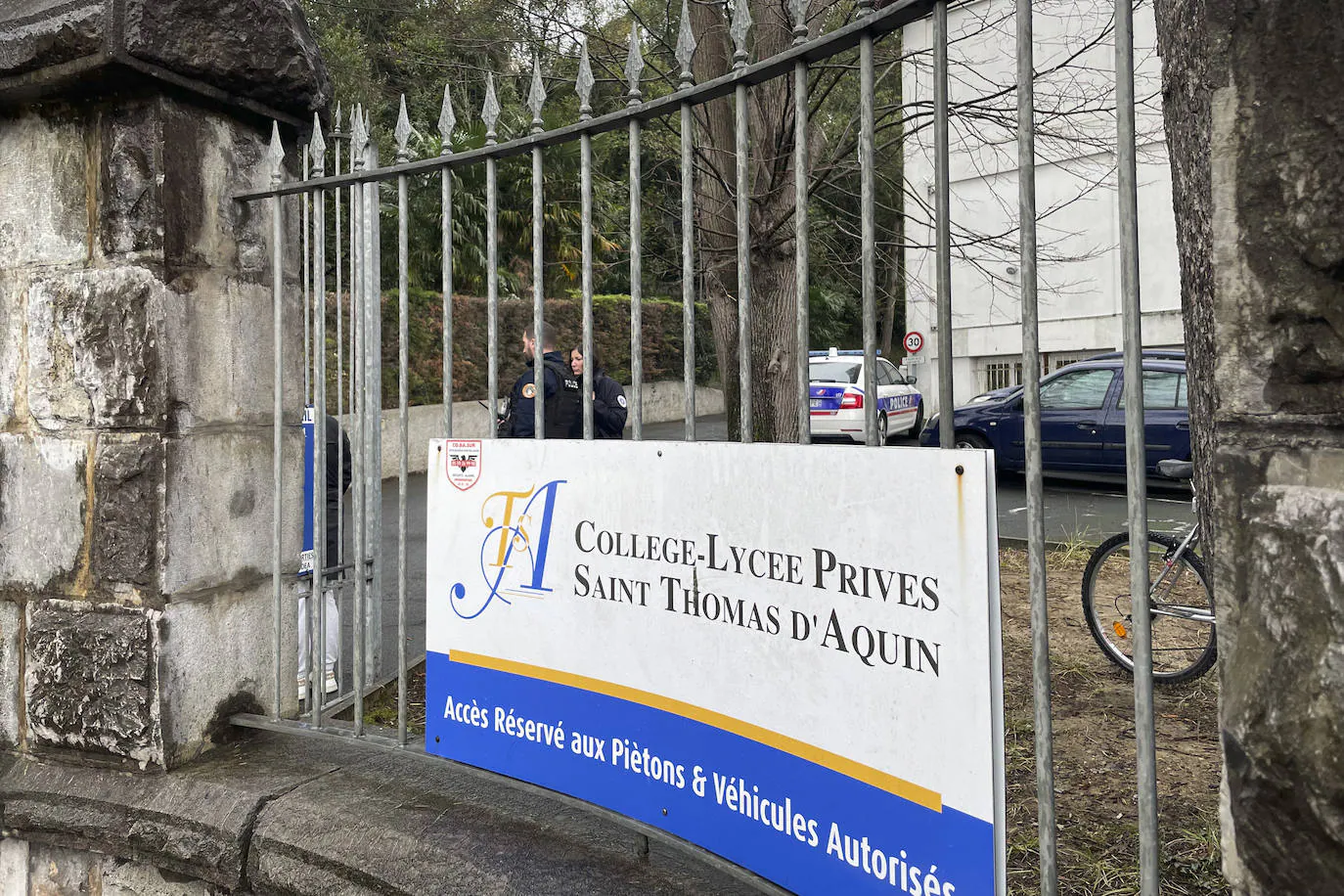 Una profesora de español muere apuñalada por un alumno en un instituto del sur de Francia
