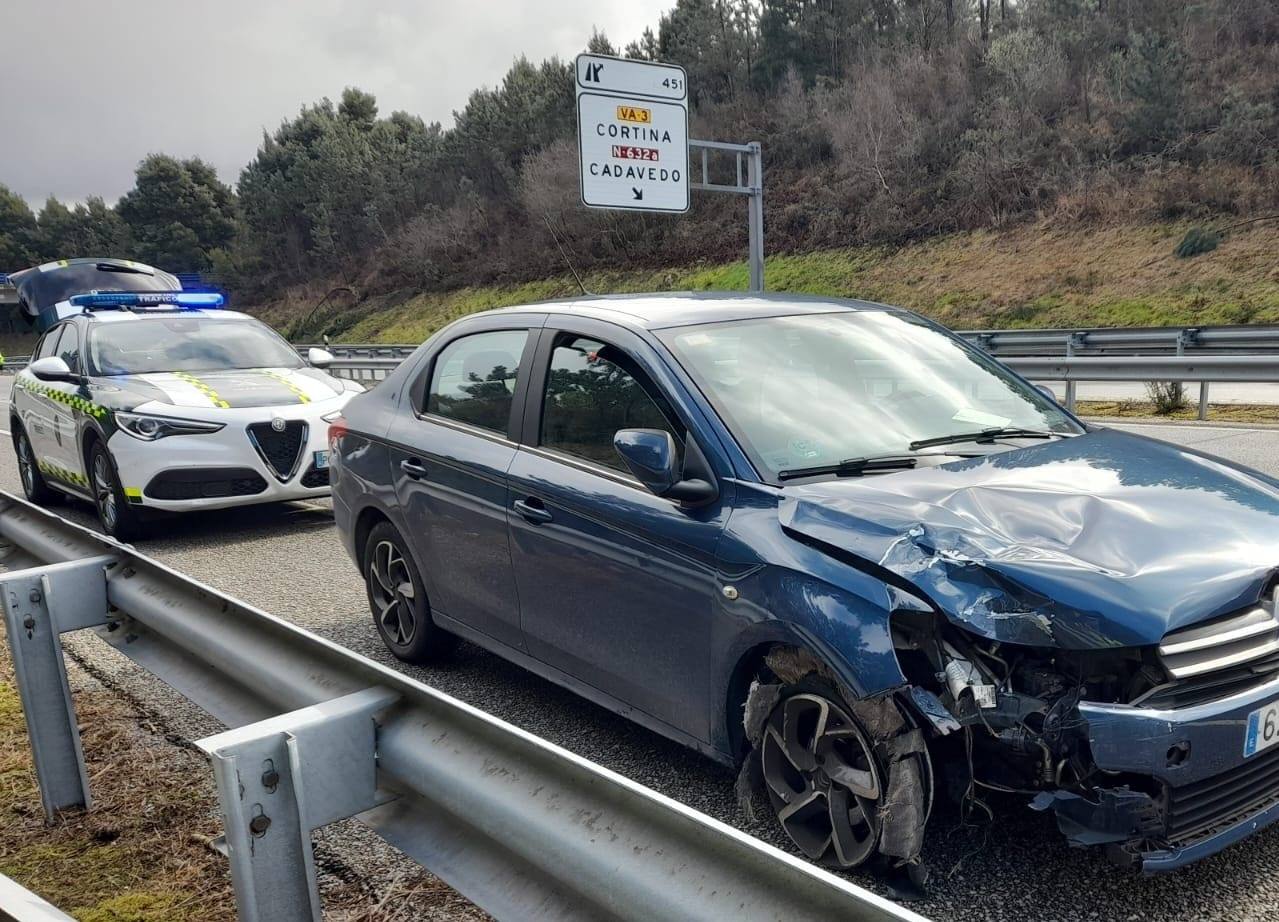 Da positivo en alcohol y drogas tras provocar un accidente de tráfico en la A-8 y darse a la fuga