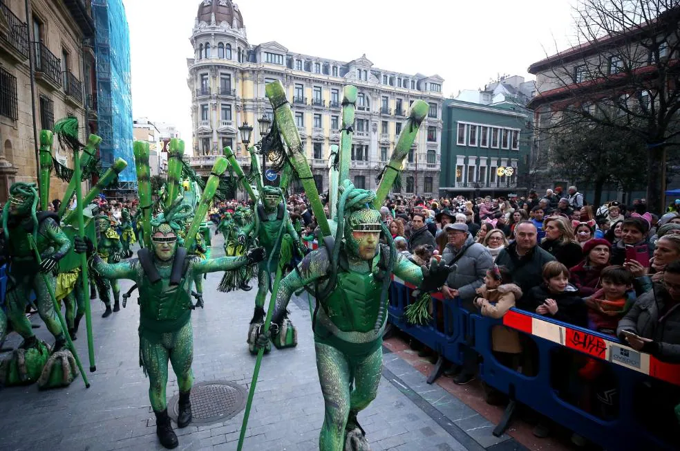 Oviedo vive un Carnaval de otra galaxia
