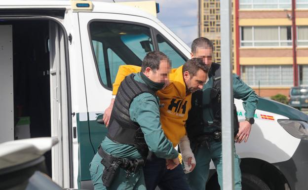 Prisión provisional comunicada y sin fianza para el taxista detenido por la muerte de un joven en Trevías