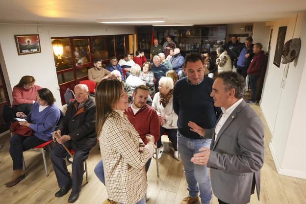 Juan Cañal aspira a revalidar la Alcaldía de Nava «con la misma ilusión que en 2015»