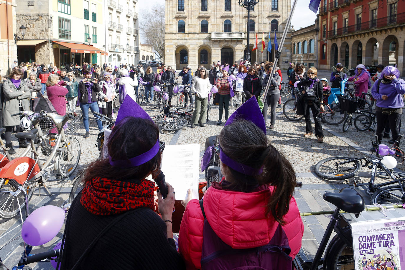 El 8M se adelanta en Gijón con la Revuelta Ciclofeminista