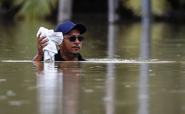 Las inundaciones en el sur de Malasia obligan a evacuar a más de 50.000 personas