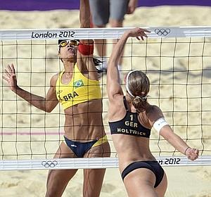 ropa para voleibol playa
