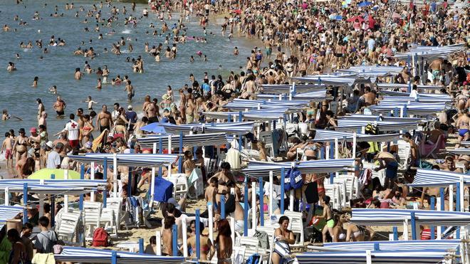 Sólo el 36% de las familias españolas se fue de vacaciones en 2013