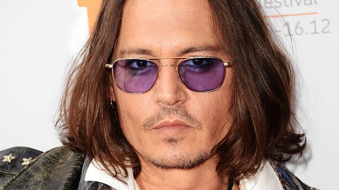 Johnny Depp toca la guitarra en una 'canción perdida' de Bob Dylan