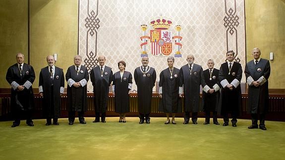 El Constitucional rechaza las recusaciones del Parlamento catalán