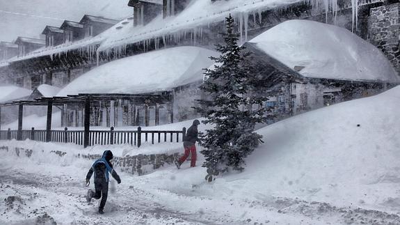 Diecinueve provincias en alerta por nieve, viento y olas de hasta 7 metros