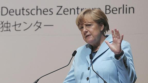 Merkel dice que la eurozona y Grecia tienen «un camino difícil por delante»