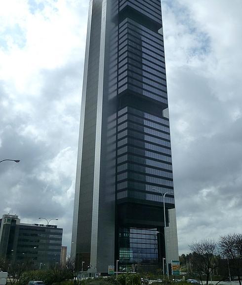 Bankia ingresa 324 millones alquilando la Torre Foster