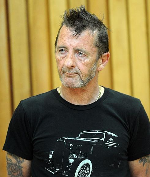 Phil Rudd carga contra sus compañeros de AC/DC