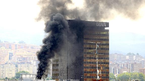 Desalojan El Corte Inglés de Bilbao por un incendio