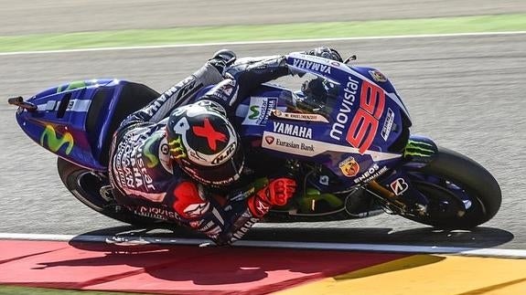 Lorenzo viajó a Japón con un esguince en el hombro izquierdo