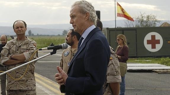 Morenés advierte de que «no se debe identificar al refugiado con el terrorista»